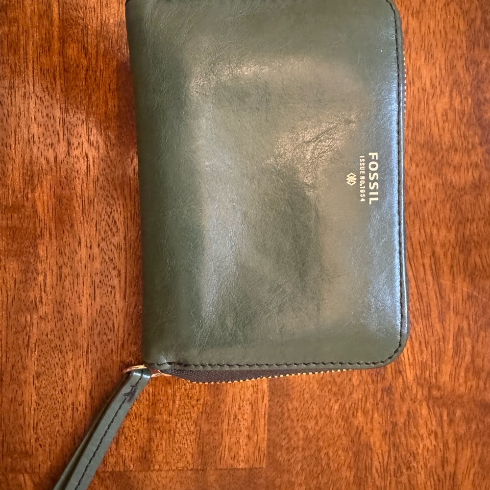 Fossil Green Women’s Leather Wallet